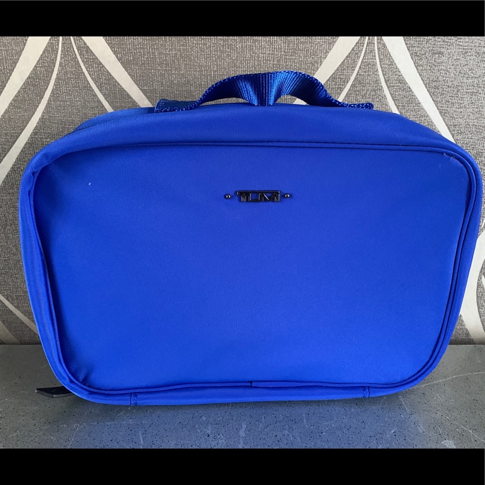 New Tumi Split Travel / Toiletry Kit in Blue